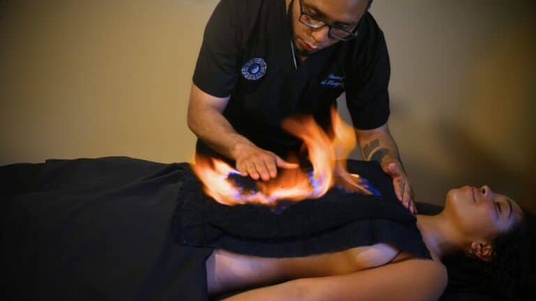 The best massage in Cusco with Howard. Discover the best massage in Cusco. Explore Deep Tissue, Thai on the floor, Lomi Lomi, cupping, and the unique Inca Fire Massage in a calm, private studio.